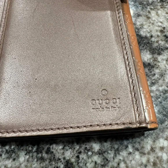 Gucci Tan Embossed Leather Wallet with Gold Heart Clasp with Free COA - Picture 3 of 10